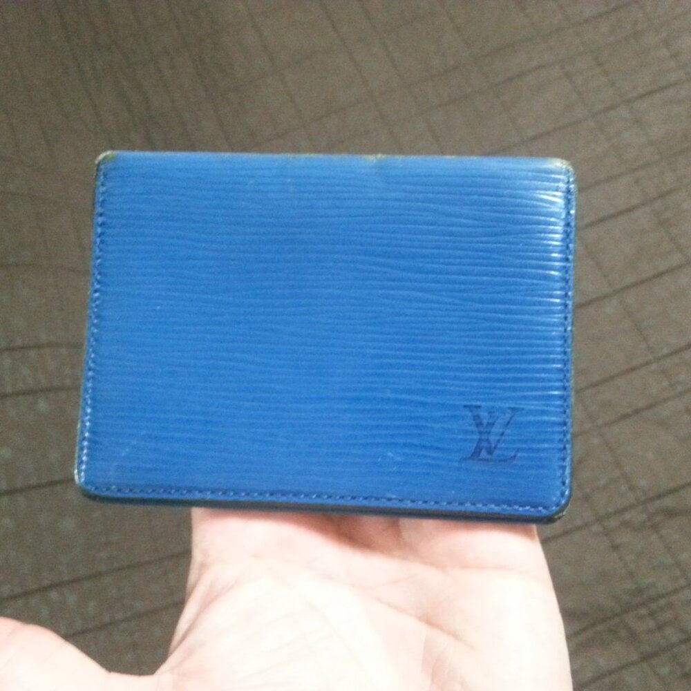 Vintage LV Louis Vuitton  Epi Leather  ID Card Holder Bifold Blue Unisex